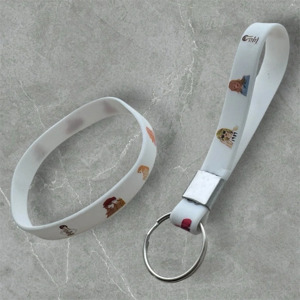 $5 Add-On 🆕Taylor Swift White Bracelet & Wristlet Keychain Set - Picture 2 of 12